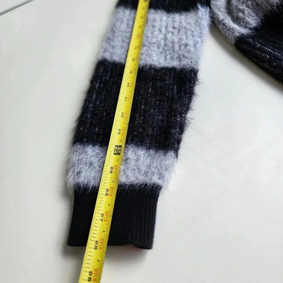 Inc International Concepts Fuzzy Sweater Black Gray Knit Top Soft Women's Sz M - Picture 12 of 12